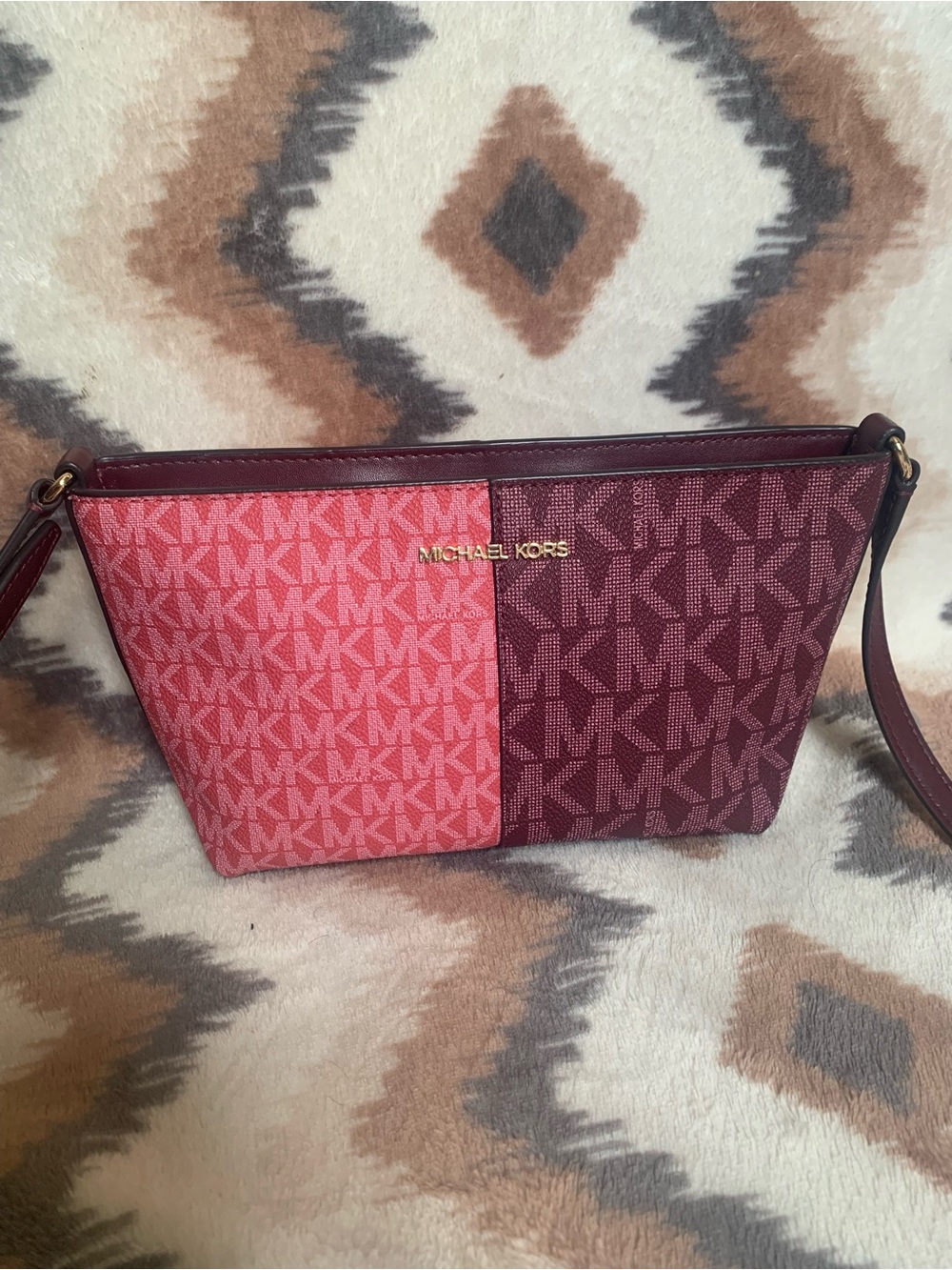 Michael Kors Jet Set Small Two-Tone Logo Oxblood Crossbody Bag 35F4GTVC1V